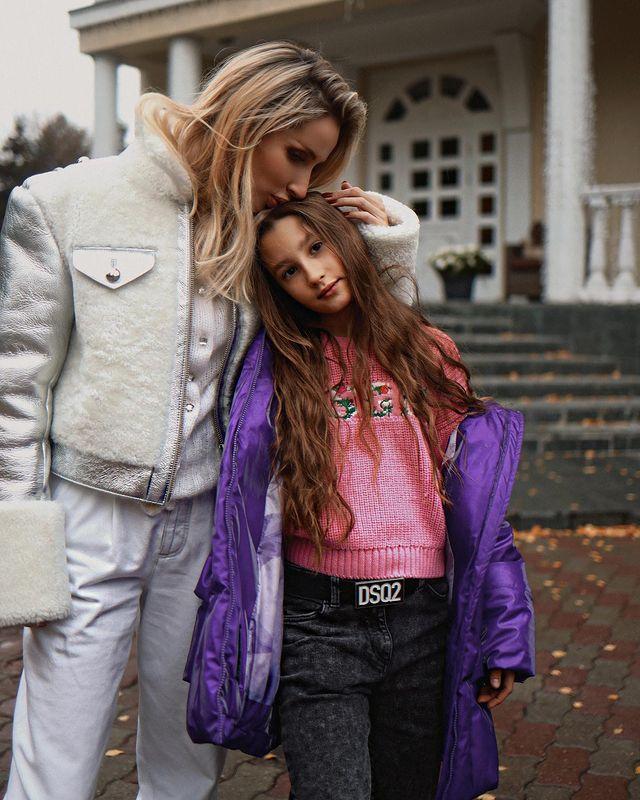 Светлана Лобода похвасталась стильными снимками со старшей дочерью