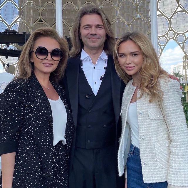 Дмитрий Маликов с женой Еленой и дочерью Стефанией 
