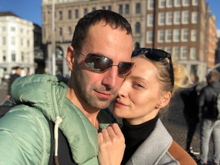 Екатерина Вилкова опубликовала романтичные снимки с мужем
