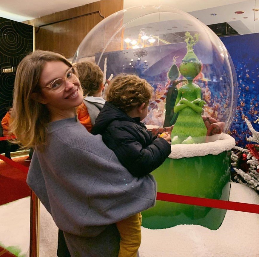 Что надевает звезда мировых подиумов Наталья Водянова для совместных прогулок с детьми