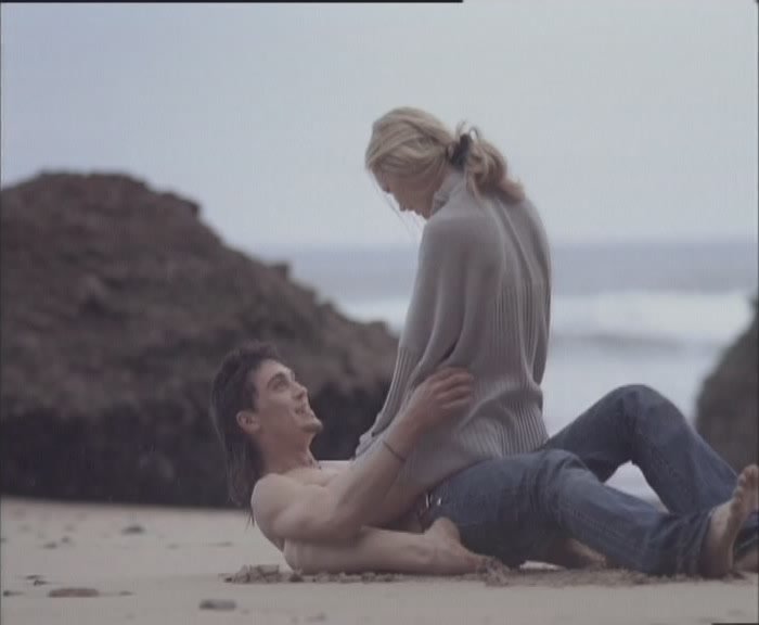 Кадр из клипа на песню "Это была любовь"