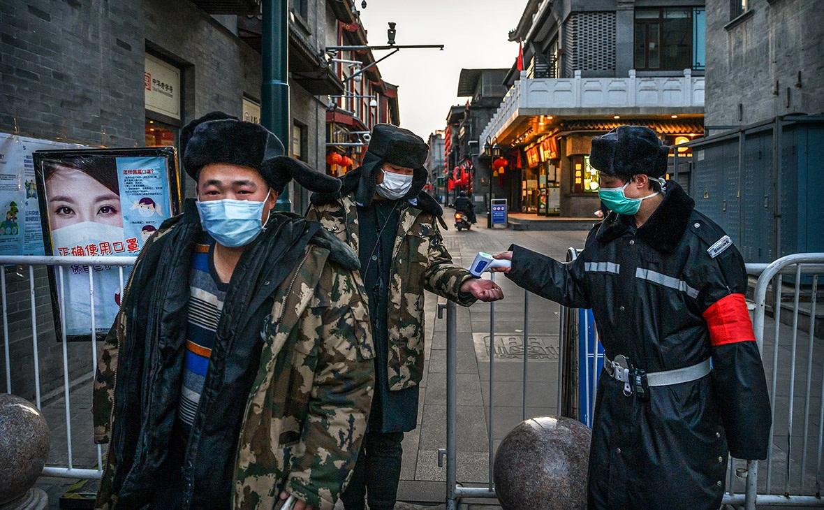 Китайские медики определили срок победы над коронавирусом