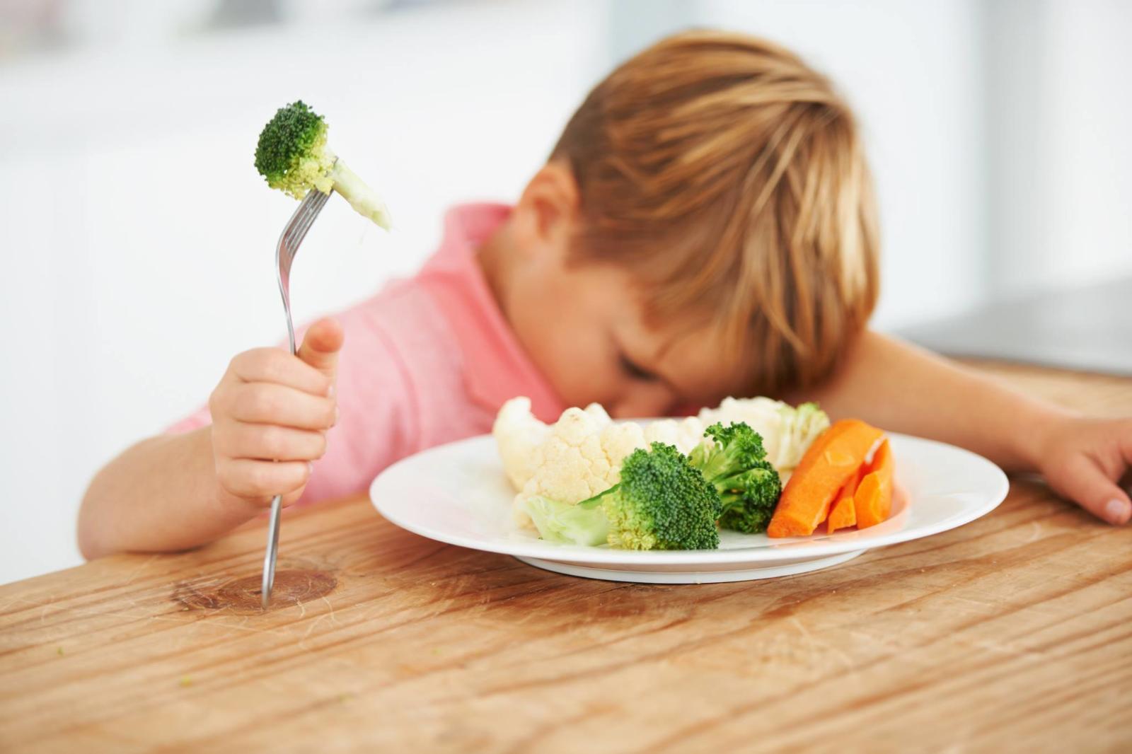 Не стоит злиться на ребенка, если он категорически отказывается от какой-либо непривычной еды