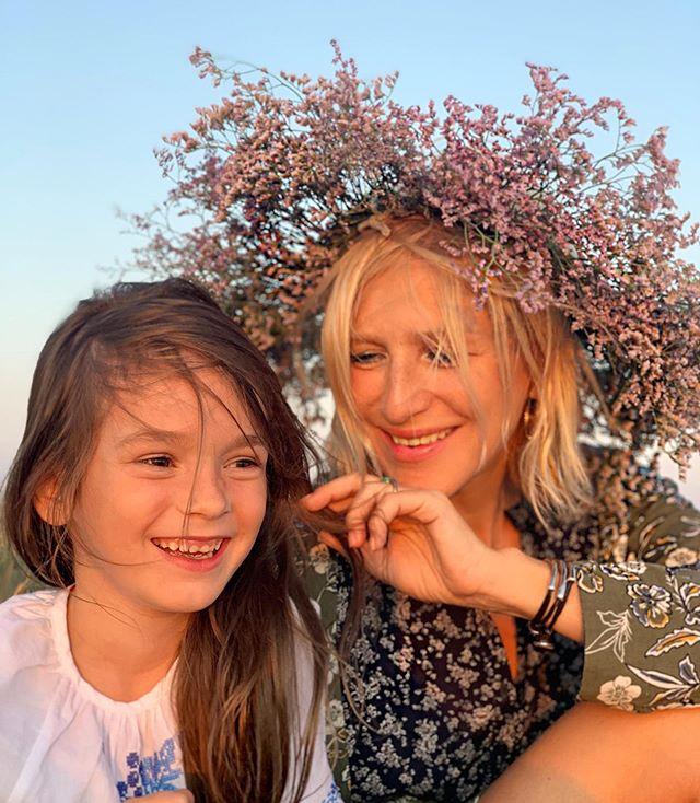 Актриса Ирина Гринева с дочерью Василисой 