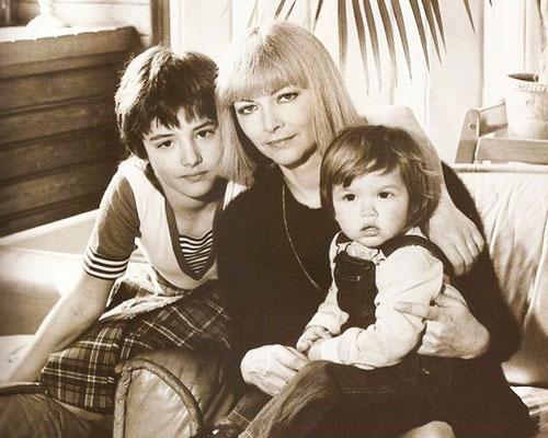 Барбара Брыльска с дочерью Басей и сыном Людвигом