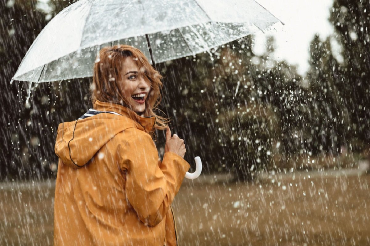 Осенний сплин: зависит ли наше настроение от погоды и как перестать хандрить в дождь