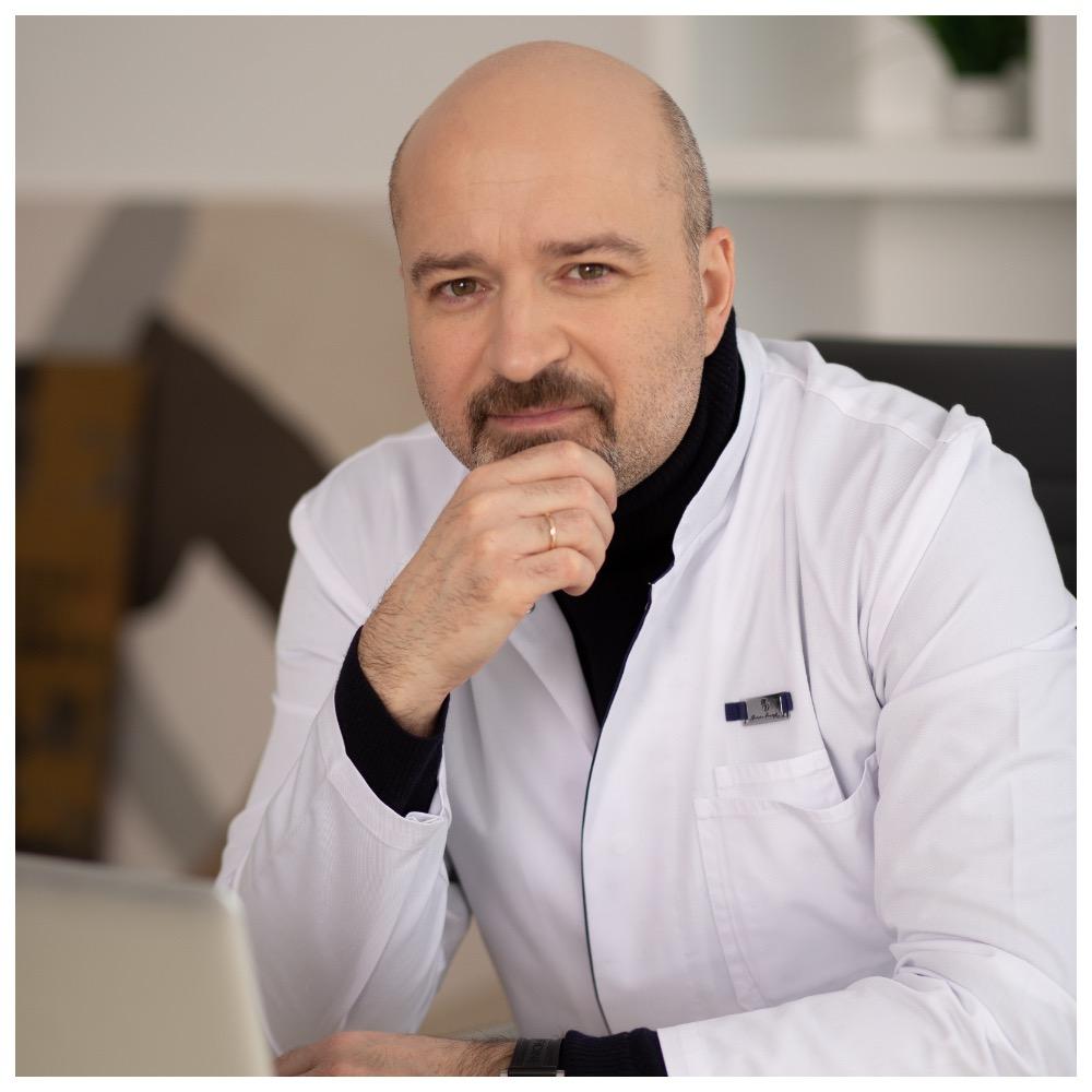 Алексей Анисимов — к.м.н., пластический хирург