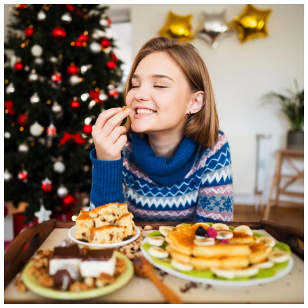 Как избегать переедания и отравления на новогодние праздники: стратегии контроля питания