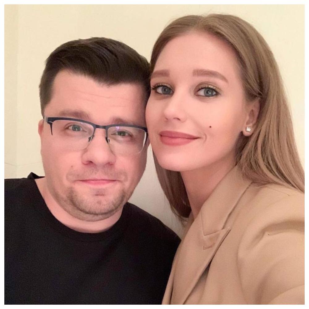 Кристина Асмус решила съехать от Гарика Харламова спустя два года после развода
