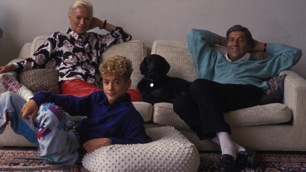 Нино Черрути с женой и сыном в 1988 году