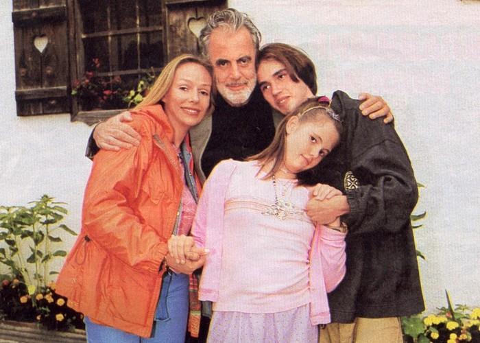 Наталья Андрейченко со вторым мужем Максимилианом Шеллом и детьми
