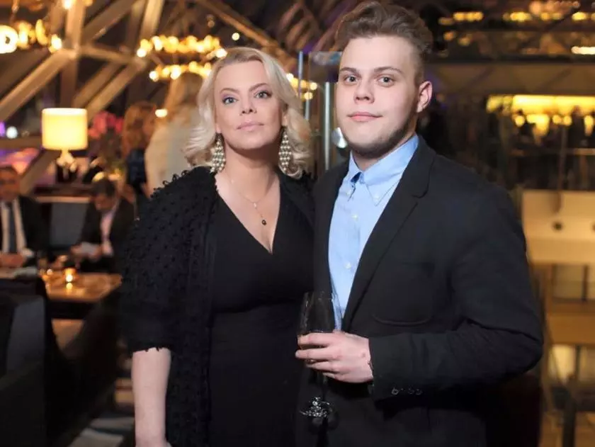 Сын Яны Поплавской вспомнил, как мама убедила его развестись с женой через месяц после свадьбы