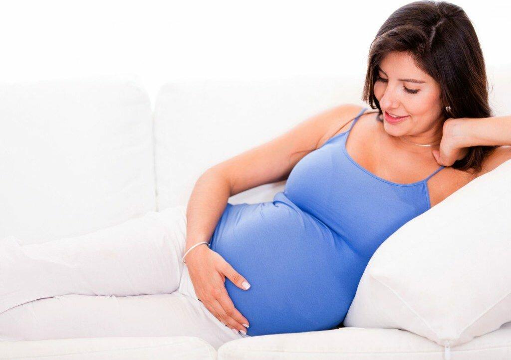 Даже после таких операций, как маммопластика или абдоминопластика беременность не несет никаких рисков для пациентки