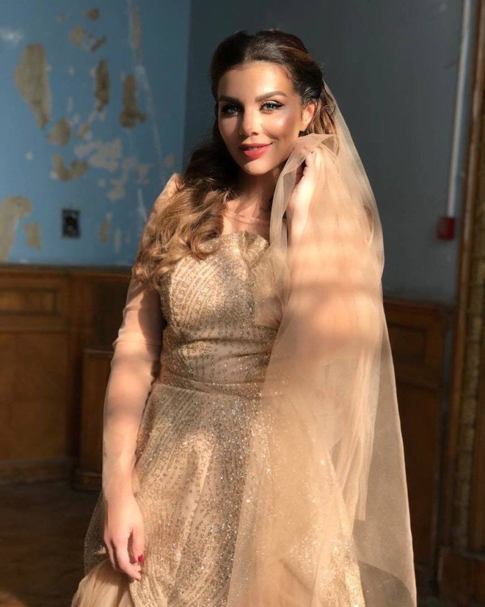 «Восточная невеста»: Анна Седокова спровоцировала слухи о скорой свадьбе