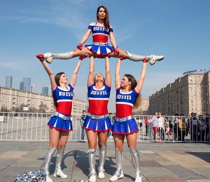 "В воздухе пахнет спортом!": как города России подготовили к Чемпионату мира