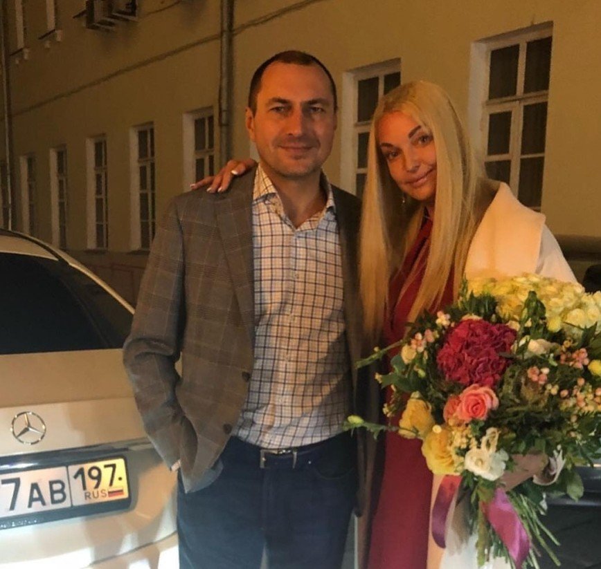 Помогал рожать: Анастасия Волочкова поблагодарила бывшего возлюбленного за дочь 
