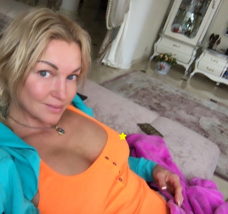Анастасия Волочкова рассказала, как справилась с потопом в доме