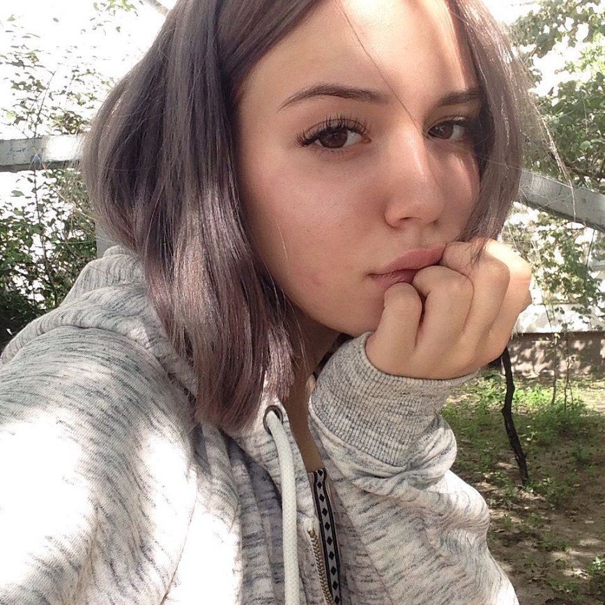 "Кого-то ты мне напоминаешь": девушку из Киева называют копией Джессики Альбы