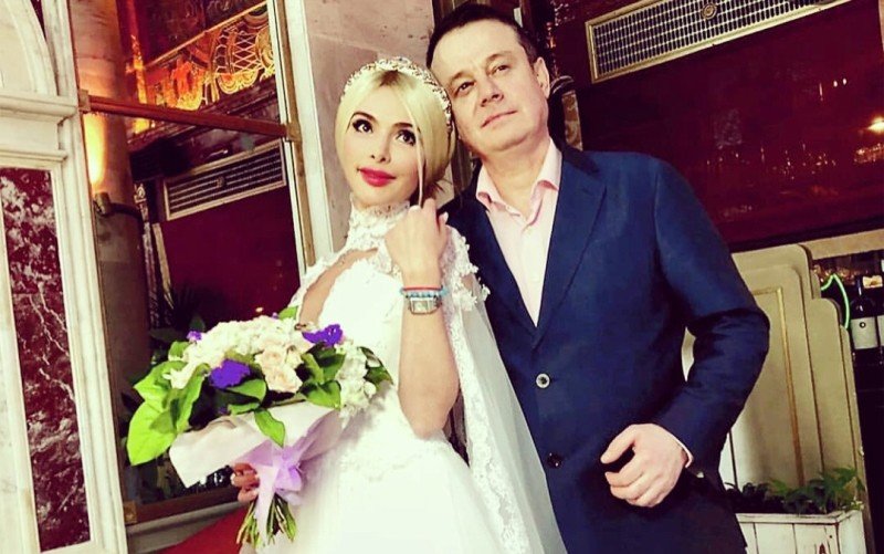 «В первом браке синяков не хватило?»: Алена Кравец сыграла свадьбу с бывшим мужем