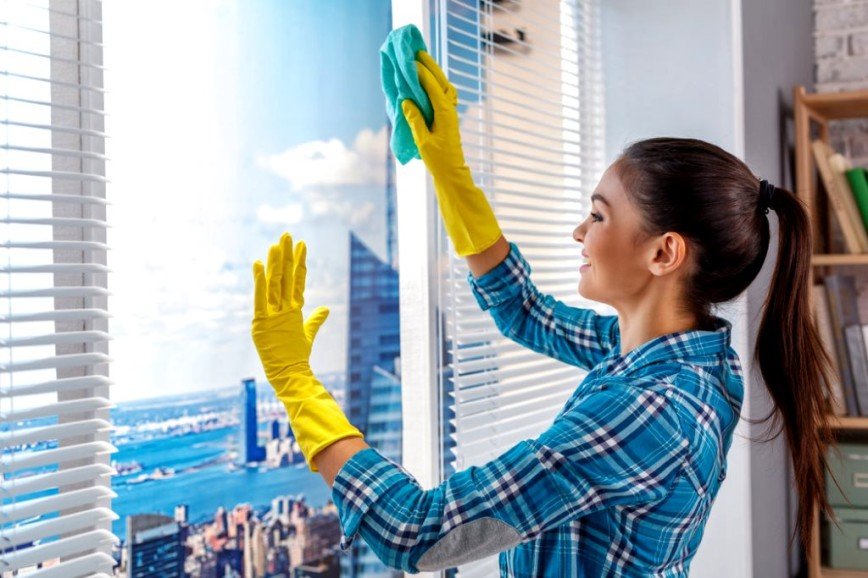 Как быстро и качественно вымыть окна без разводов и ворсинок