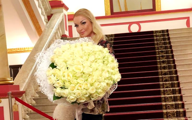 «Я все люблю по-царски»: Анастасия Волочкова считает, что заслужила роскошь