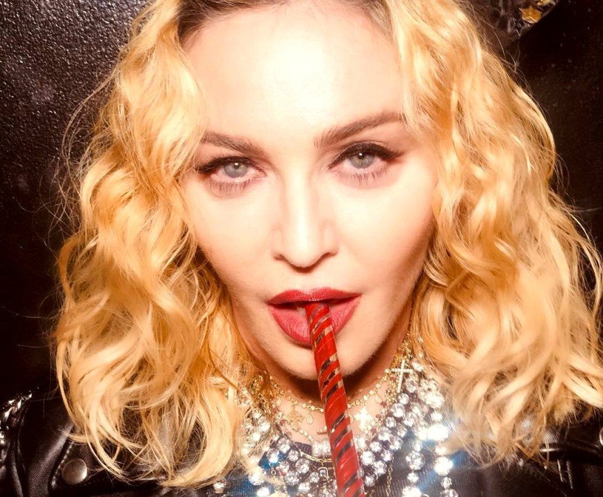 Настоящая Белоснежка: певица Мадонна примеряет новый образ