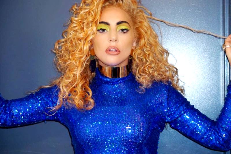 «Куда делись формы?»: Леди Гага показала изменившуюся грудь