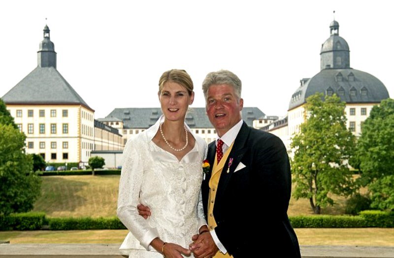 «Не родись красивой!»: в сети обсуждают свадьбу немецкой принцессы Стефании Сибиллы 