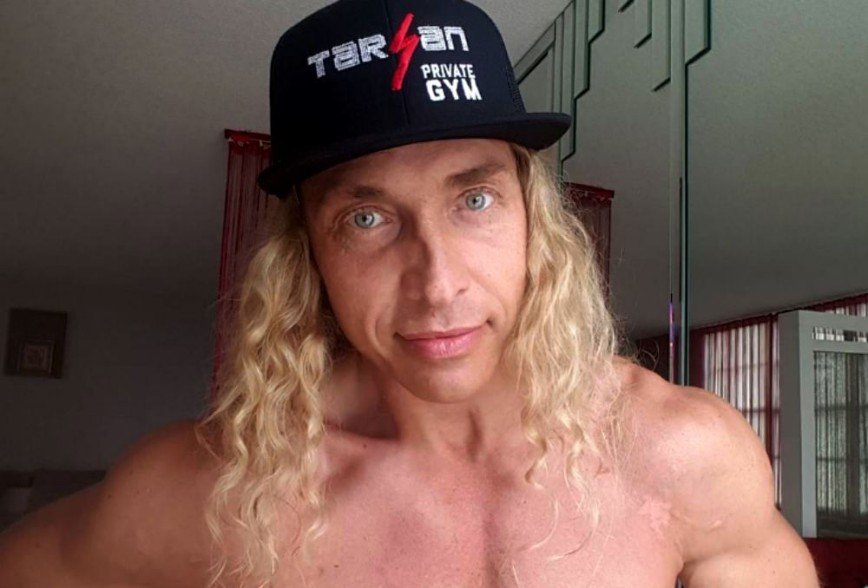 Античный герой: 49-летний Сергей Глушко поделился голым фото