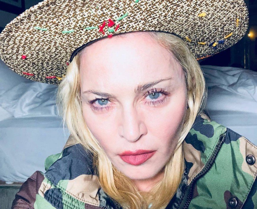 «На Белоснежку похожа»: Мадонна показала архивное фото в образе брюнетки