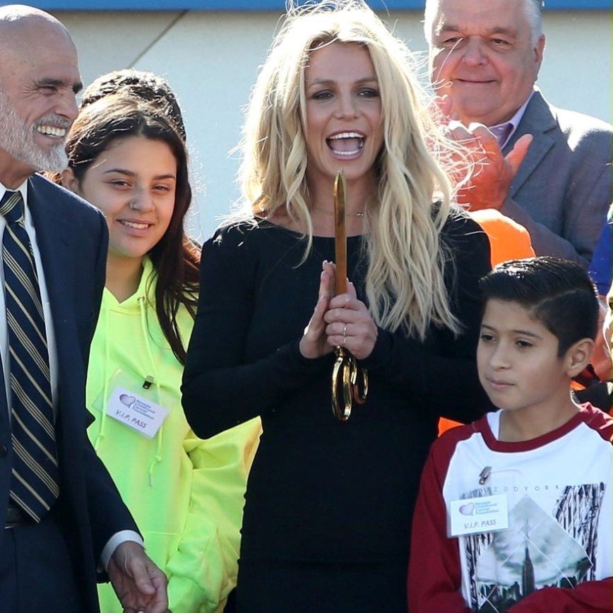 «Молодец!»: Бритни Спирс помогла собрать $1 млн на открытие детского онкоцентра в Лас-Вегасе