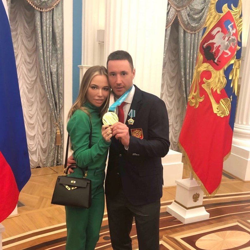 «Под стать чемпиону»: жена хоккеиста Ильи Ковальчука стала «Мисс фитнес-бикини»