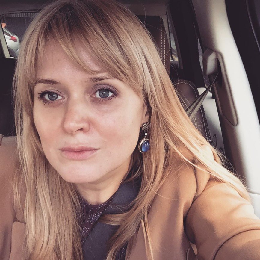 «Не надо быть, как все»: поклонники просят Анну Михалкову перестать худеть