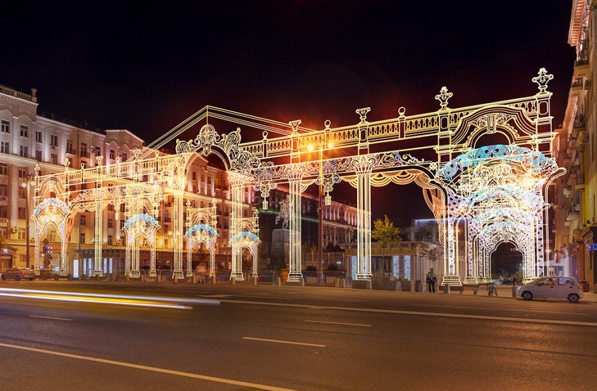"Весь мир - театр": на Тверской установят 20-метровую световую арку