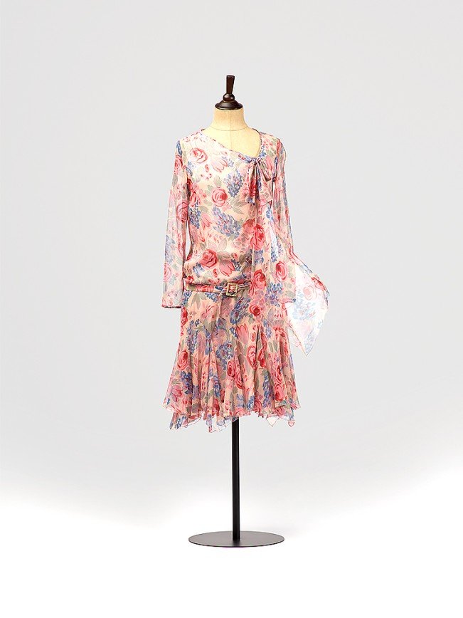 Платье из шелкового крепа с набивным цветочным рисунком. США. 1928-1929 гг. 