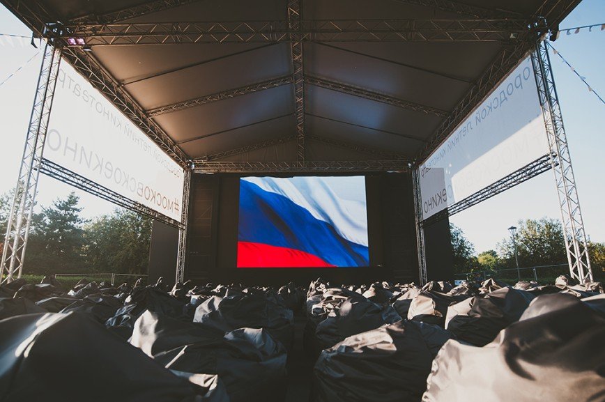Встречи со звездами в летних кинотеатрах проекта «Московское кино»