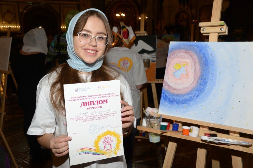 Юная участница конкурса «Мисс Москва» Лада Мишина нарисовала своего ангела-хранителя