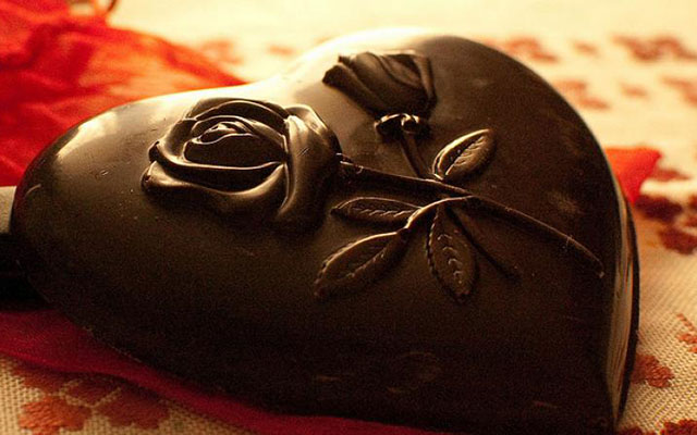 Темный шоколад повышает активность пожилых людей