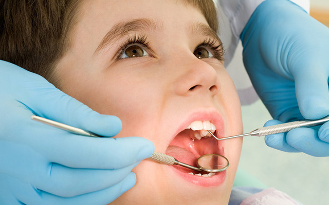 Все больше детей страдает заболеваниями зубов