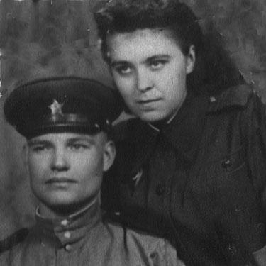 Моя бабушка родилась в 1923 году. В июне 1941 года она поступила в хоровое училище Свешникова, но началась война и бабушка, вместо учебы, работала в госпитале и проходила курсы связи на аппарате «Бодо». В 1942 году ушла на фронт. Ей было 19 лет. Воевала старшим сержантом на Курской дуге и других боях. 2 раза была ранена. Она была старшей по аппаратной, связисткой на «Бодо». В тоже время пела для своих. За это ее фронтовые товарищи назвали Заслуженной артисткой дивизии. Их дивизия стояла в Мысловицах (Польша), когда закончилась ВО война. Но отпустили домой их только осенью 1945 года. Рядом с ней на фото мой дедушка. Познакомились они во время войны по телеграфу, передавая сообщения Сталину и от Сталина. Случайно их дивизии встретились в Мысловицах уже после войны. И они полюбили друг друга. К сожалению, дедушка умер в 1976 году. Каждый год 9 мая бабушка одевает оставшиеся медали. Спасибо тебе, дорогая бабулечка!!! Долгих лет жизни тебе и крепкого здоровья!!! Жемчужин@