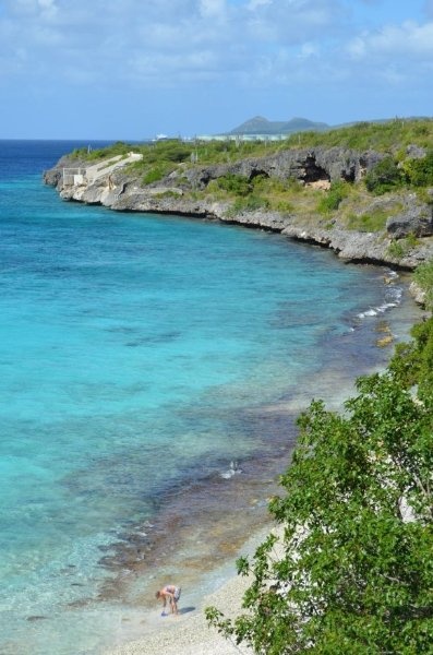 Остров Бонайре, Карибское море. Место "1000 ступеней" , вид шикарный, незабываемо.
http://www.taucher.net/edb/1000_Steps_o3141.html Марисолька