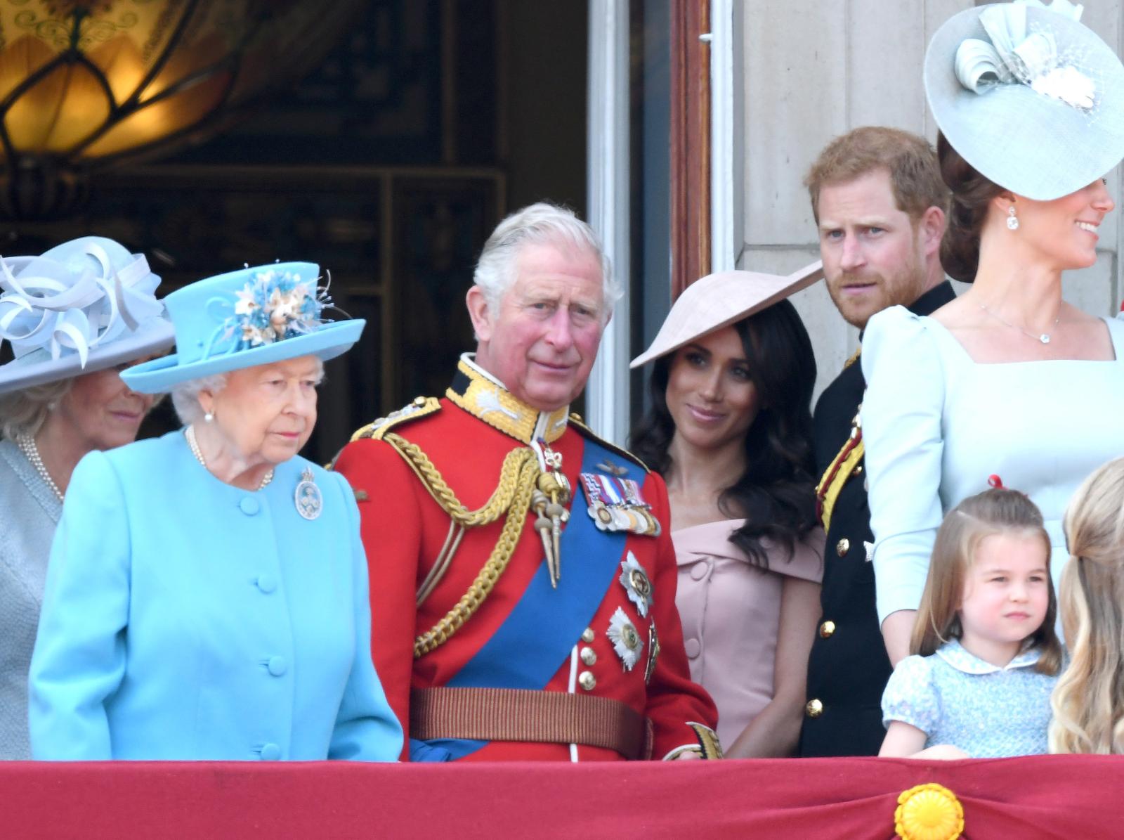 Принц Чарльз может исключить Меган Маркл и принца Гарри из состава королевской семьи