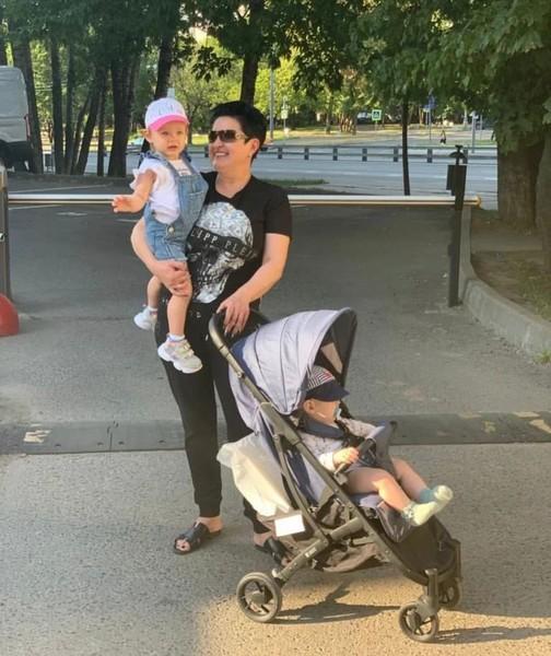 Елена голунова фото с детьми и мужем