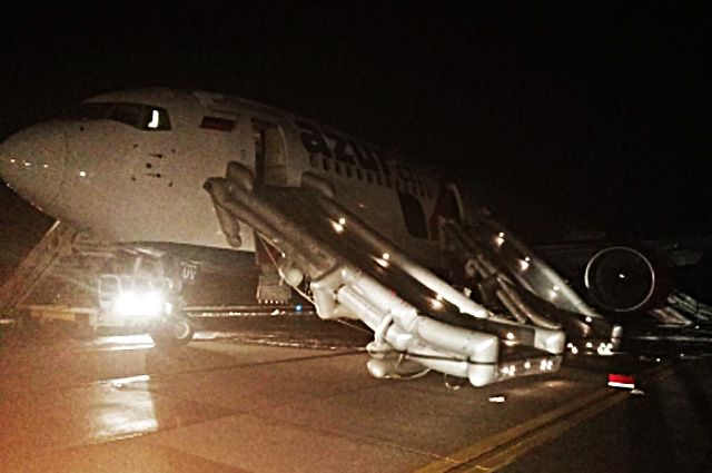 Более 50 пострадавших обратились за помощью после жесткой посадки самолета в Барнауле 