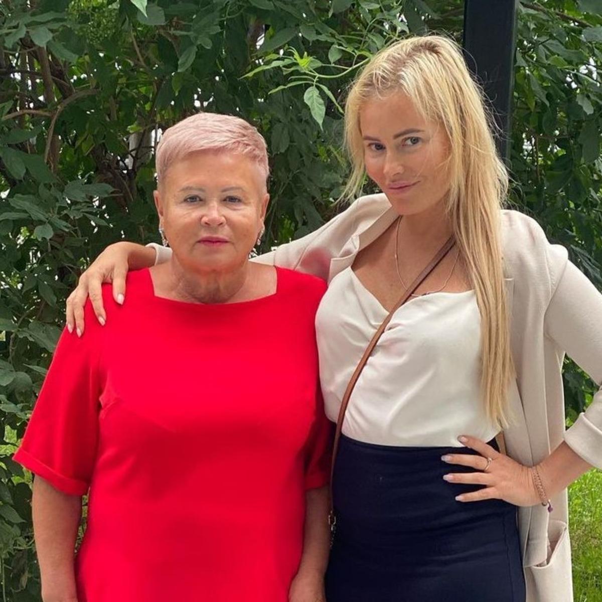 Мама Даны Борисовой объяснила, почему ее внучка наносила себе травмы
