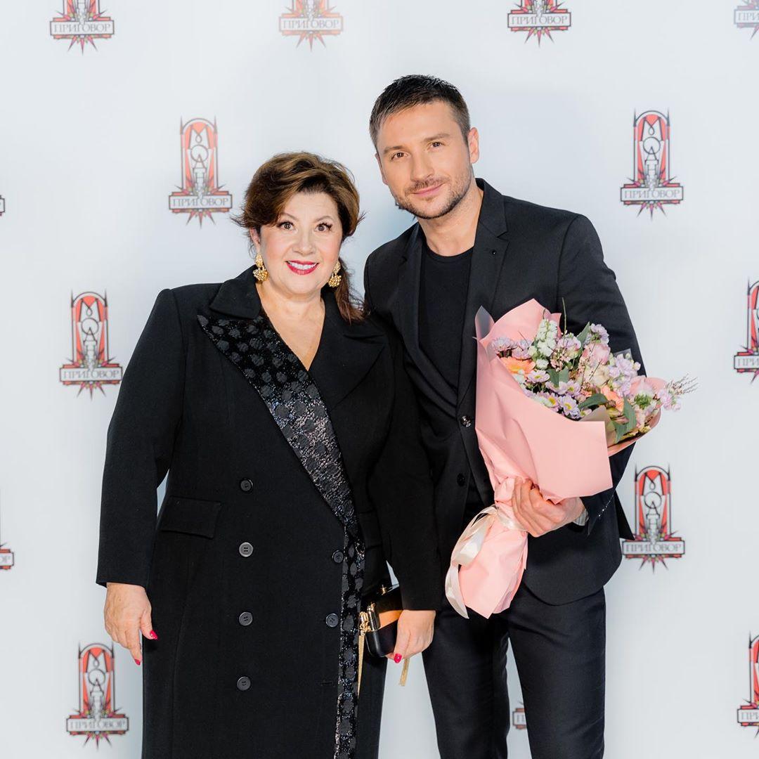 Маму Сергея Лазарева преобразили в программе «Модный приговор»