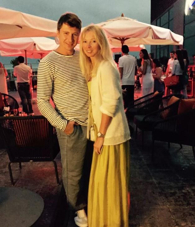 Алексей Ягудин с  женой