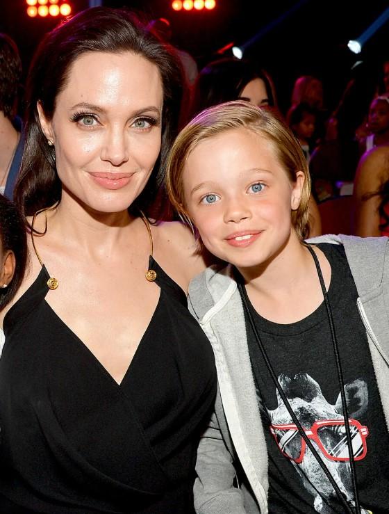 Худший кошмар Джоли: дочь Брэда Питта, вопреки запретам, сблизилась с Дженнифер Энистон