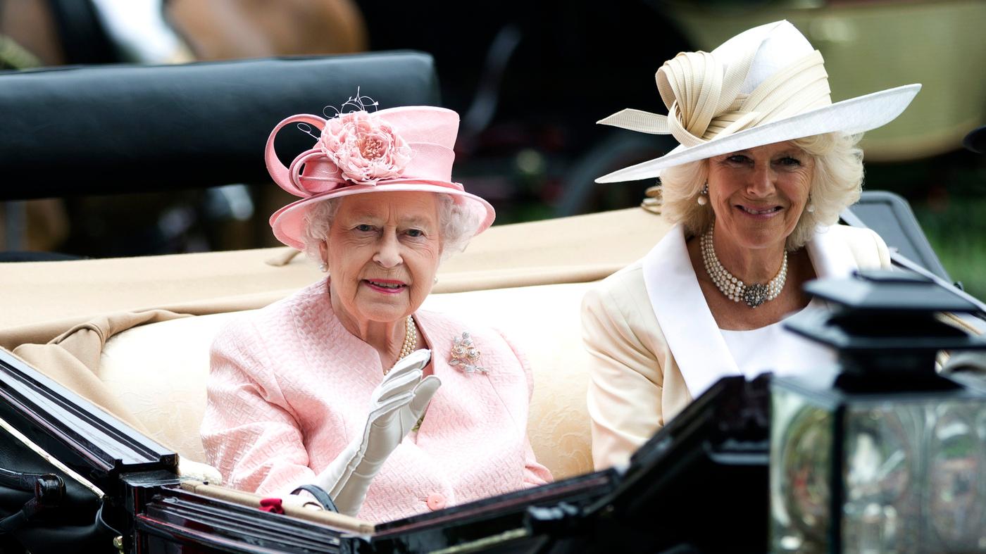 Королева Елизавета II и Камилла Паркер-Боулз