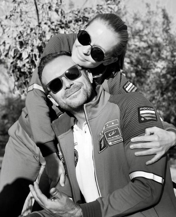 Полет нормальный! Появилось новое фото Юлии Пересильд и Клима Шипенко на МКС